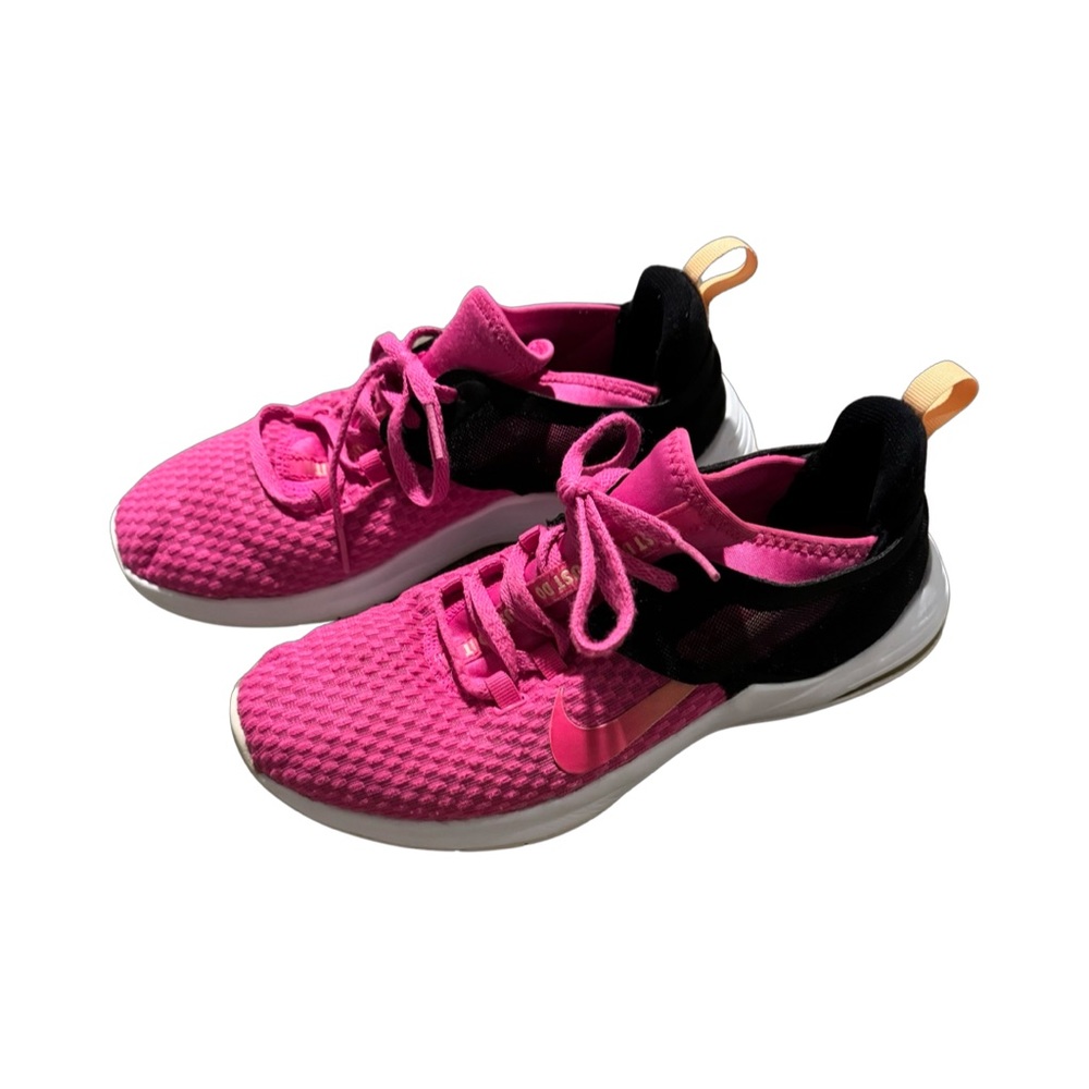 Nike Women’s 8 Shoes Running Workout Athletic Walking Size 8 Pink and Black.